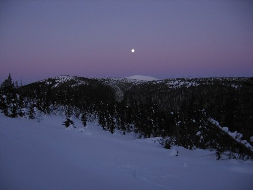 Przed wschodem - widok na Velką Vapenice