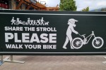 W miasteczku obowiązuje Walk your bike