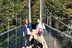 Agnieszka, Kaśka, Zibi + pies idą na spacer