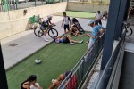 Miasteczko było opanowane przez rowerzystów - na koniec jeszcze zdjęcie pod Mercadoną